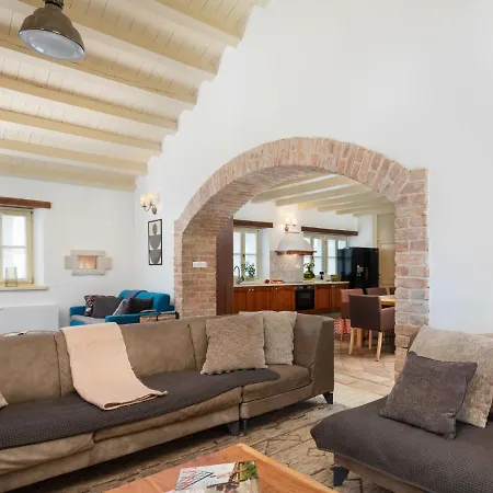 Grando I By Interhome *