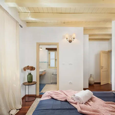 Grando I By Interhome * Mofardini