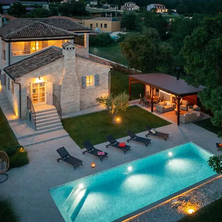 Grando I By Interhome Vikendica Mofardini