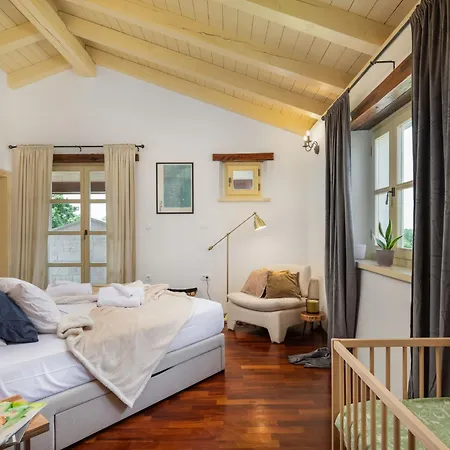 Grando I By Interhome Mofardini