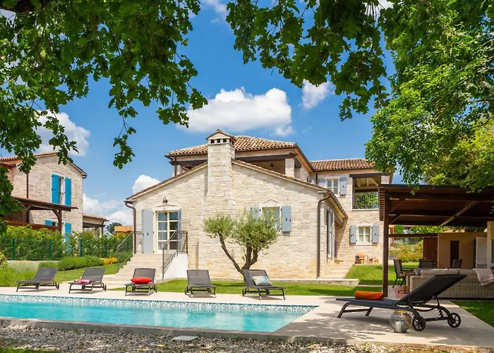 Grando I By Interhome Vikendica *