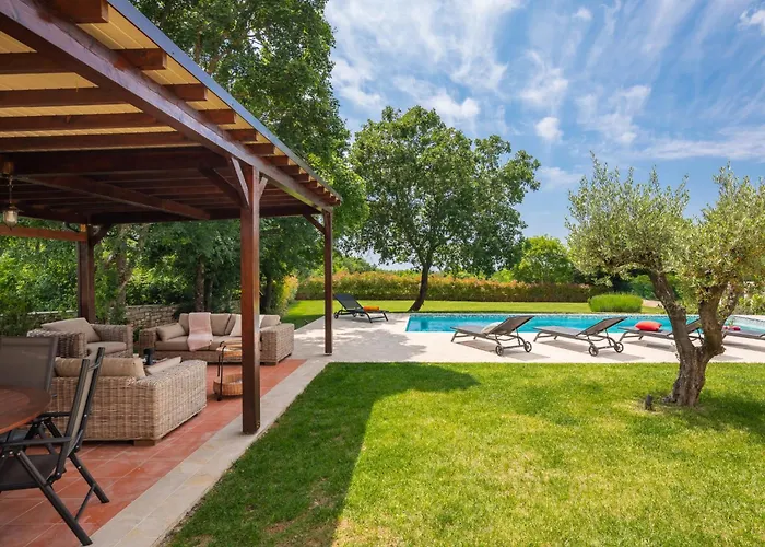 Grando I By Interhome Vikendica *